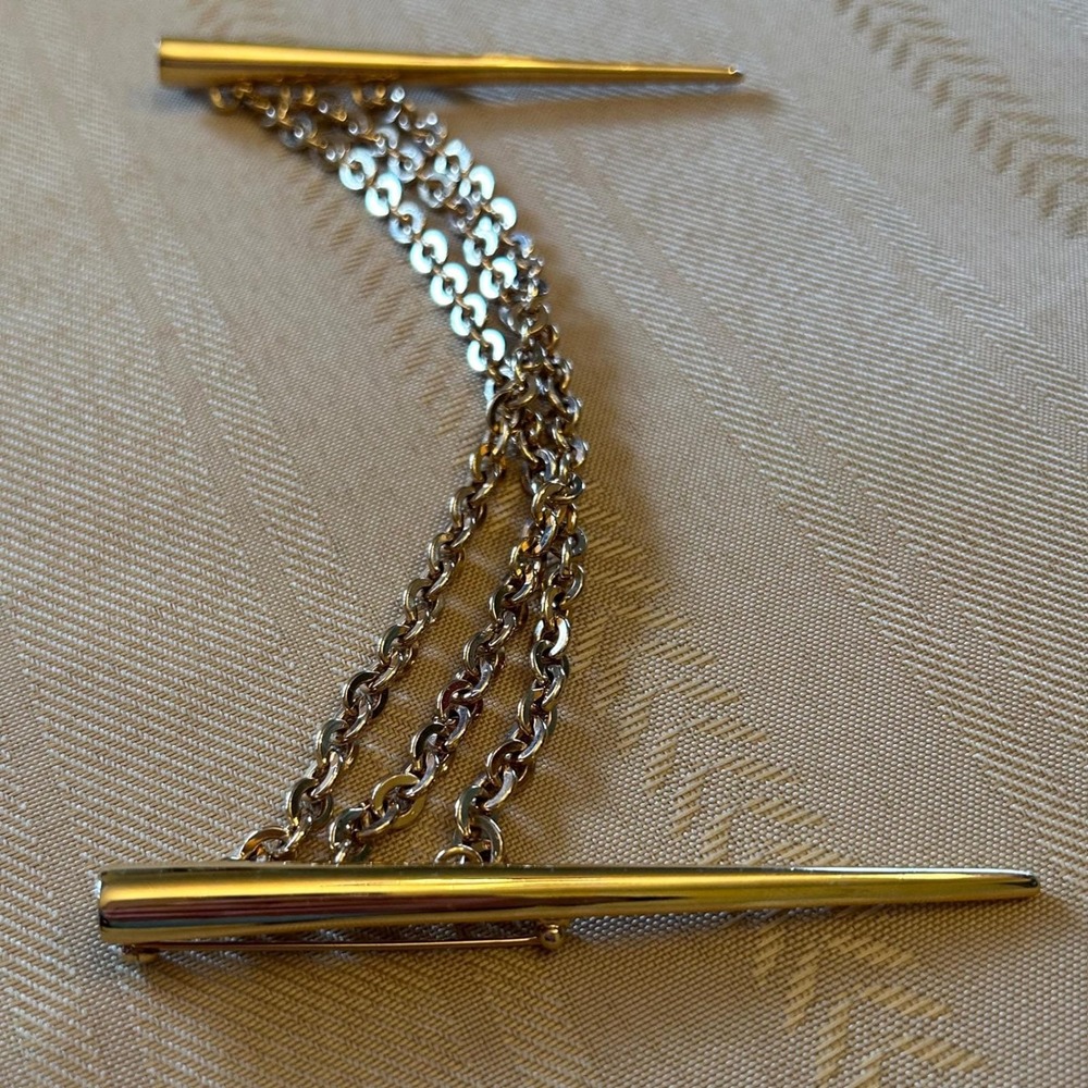 Monet Vintage Gold Tone Triple Chain Double Spike Pin Large Sweater Clip Brooch - Picture 11 of 12